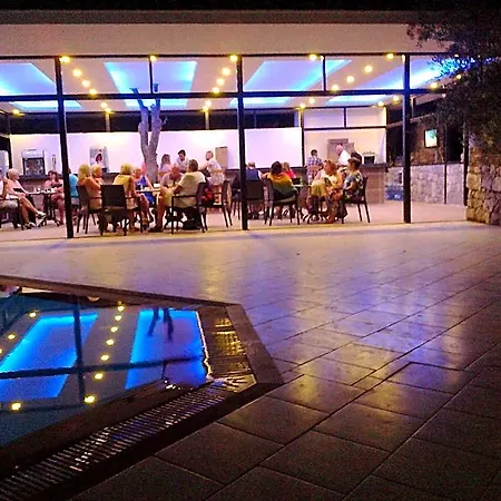 Sunshine Hotel